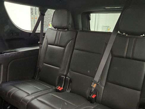Used 2023 Chevrolet Suburban RST AWD/4WD image 20
