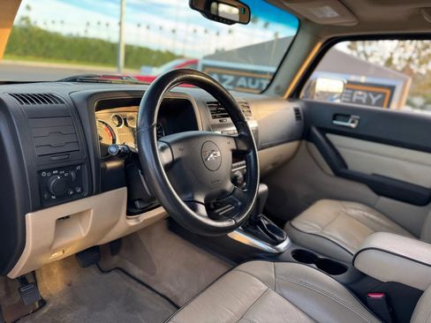 Used 2008 HUMMER H3 Luxury AWD/4WD image 18