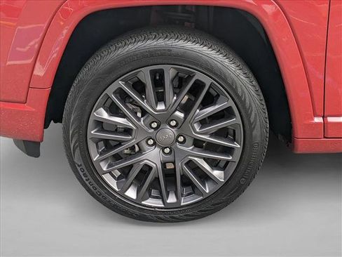 Used 2022 Jeep Compass Limited image 22