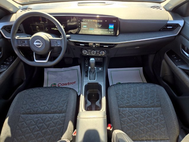 Used 2025 Nissan Kicks SV AWD/4WD image 14