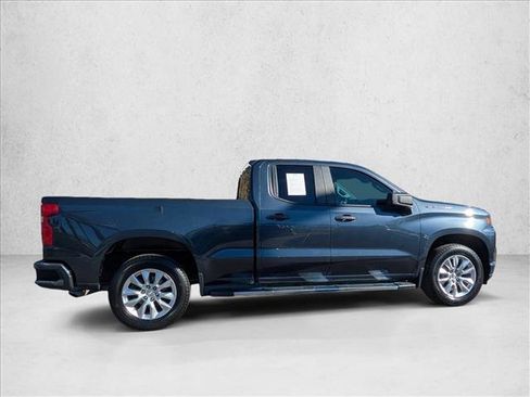 Used 2022 Chevrolet Silverado 1500 Custom w/ Safety Confidence Package image 4