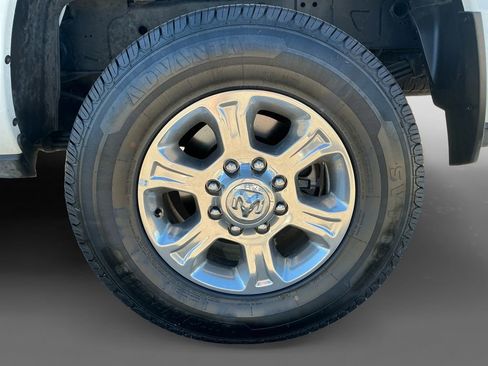 Used 2024 RAM 3500 Big Horn AWD/4WD image 14