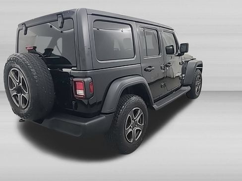 Used 2019 Jeep Wrangler Unlimited Sport S AWD/4WD image 4