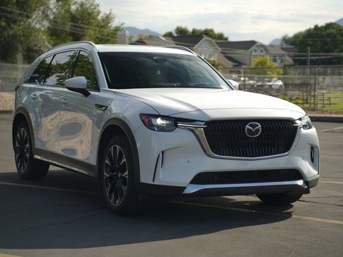 Used 2024 MAZDA CX-90 Plug-In Hybrid w/ Premium Plus AWD/4WD image 7