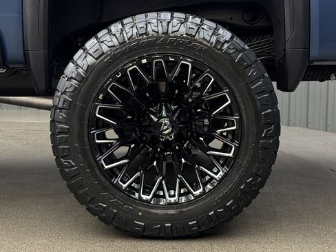 Used 2026 GMC Sierra 2500 Denali w/ Denali Reserve Package AWD/4WD image 12