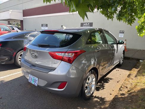 Used 2013 Hyundai Elantra GT FWD image 4