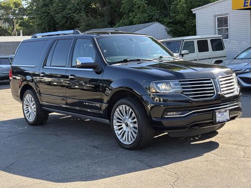 Used 2016 Lincoln Navigator L Reserve AWD/4WD image 2