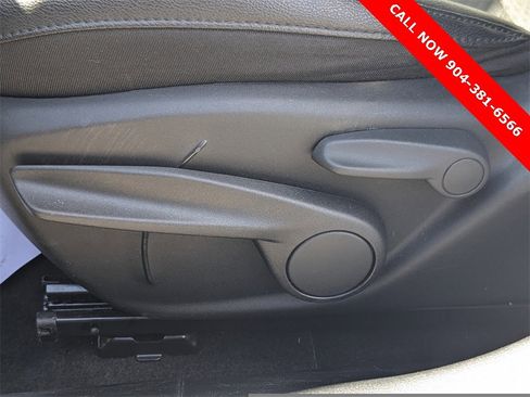 Used 2024 Jeep Compass Latitude image 20