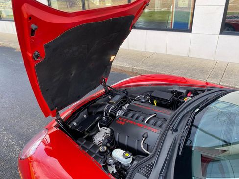 Used 2005 Chevrolet Corvette Coupe w/ Preferred Equipment Group image 31