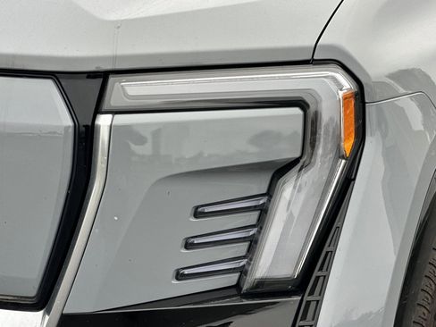 Used 2025 GMC Sierra EV Denali image 51