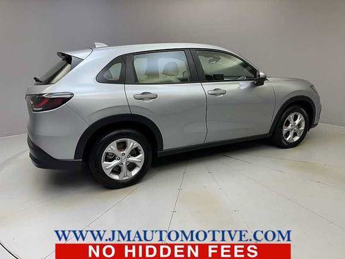Used 2023 Honda HR-V LX image 5