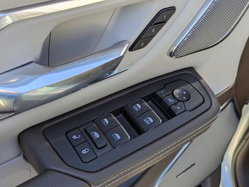 Used 2026 RAM 1500 Laramie AWD/4WD image 12