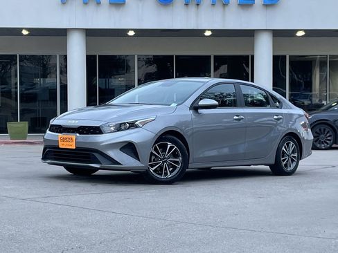 Used 2024 Kia Forte LXS image 1