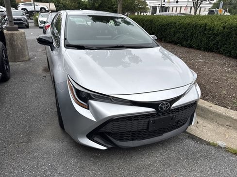 Used 2020 Toyota Corolla SE image 2