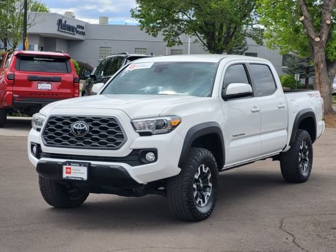 Certified 2023 Toyota Tacoma TRD Off-Road w/ Technology Package AWD/4WD image 4