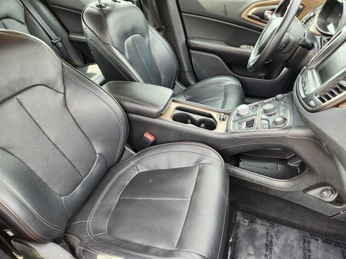 Used 2016 Chrysler 200 C w/ Premium Group image 15