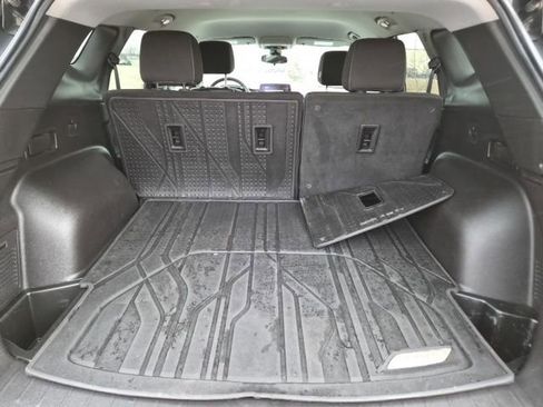 Used 2023 Chevrolet Blazer LT w/ Driver Confidence Package image 8