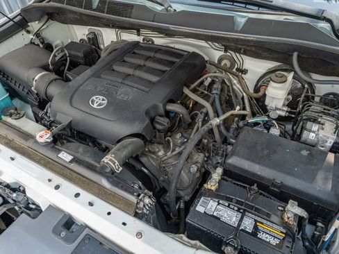 Used 2019 Toyota Tundra SR5 w/ TRD Off Road Package AWD/4WD image 11
