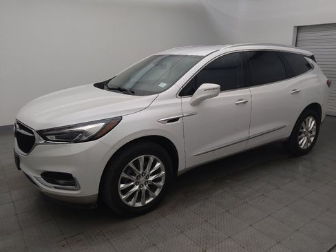 Used 2021 Buick Enclave Essence w/ Sound and Sites Package FWD image 2