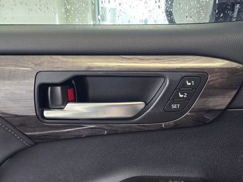 New 2026 Toyota Highlander Platinum image 21