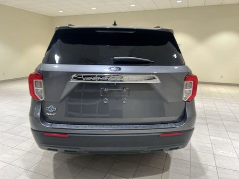 Used 2022 Ford Explorer XLT RWD image 4