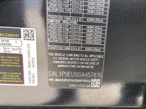 Used 2025 Land Rover Range Rover Sport SE image 40