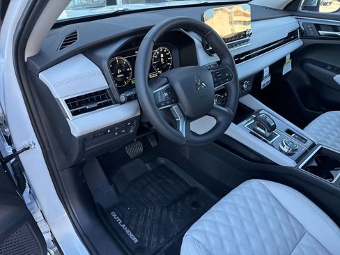 New 2025 Mitsubishi Outlander SEL image 20