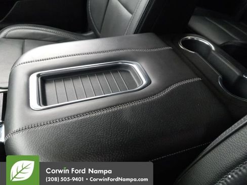 Used 2023 GMC Yukon Denali image 18