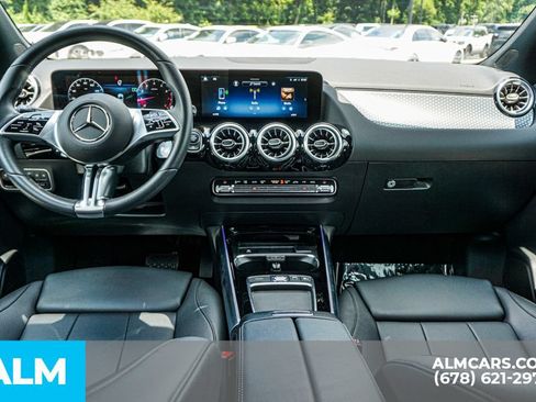Used 2025 Mercedes-Benz GLA 250 image 26