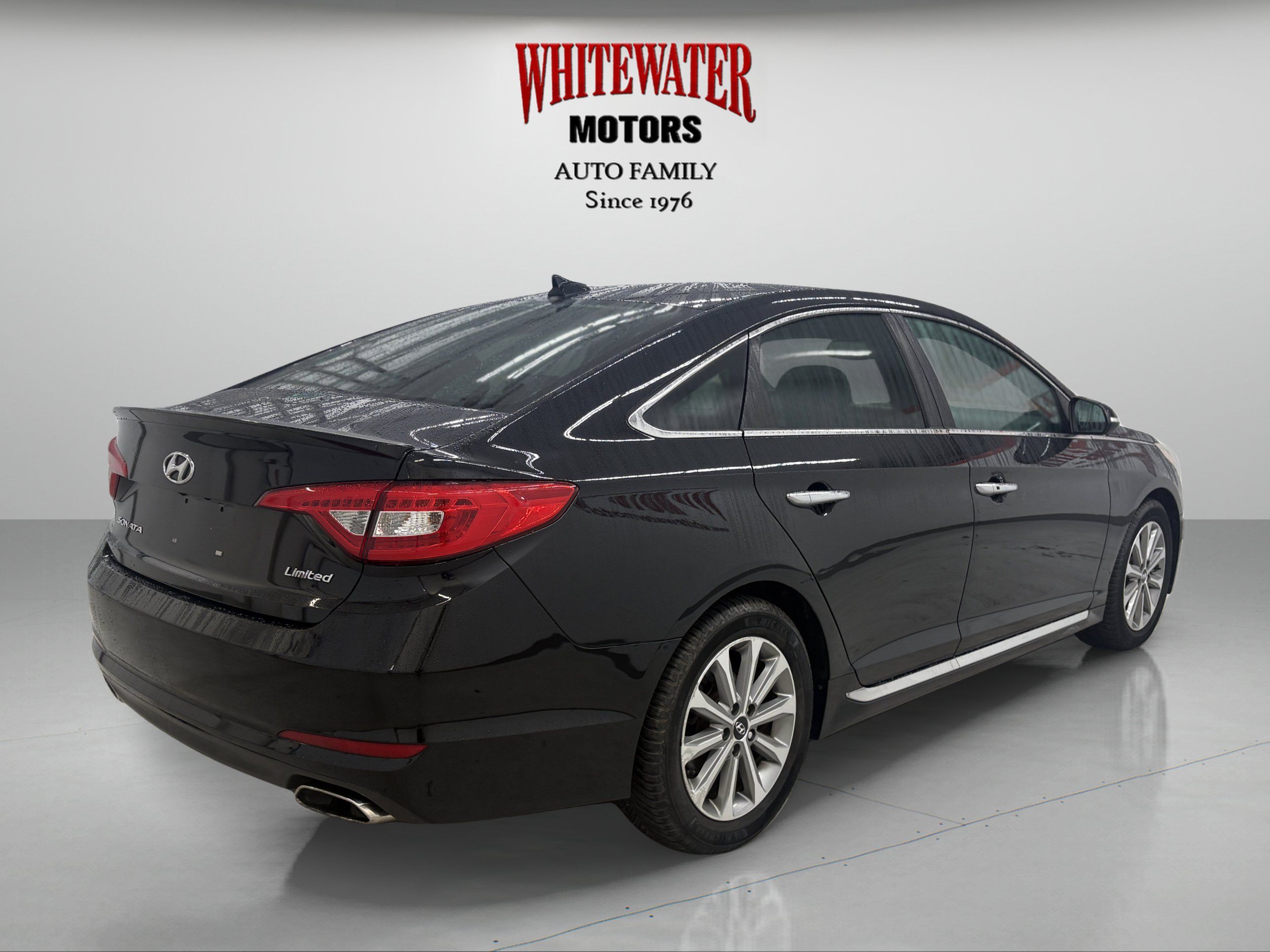 Used 2016 Hyundai Sonata Limited FWD image 4
