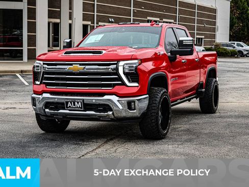 Used 2024 Chevrolet Silverado 2500 LTZ w/ LTZ Premium Package image 4