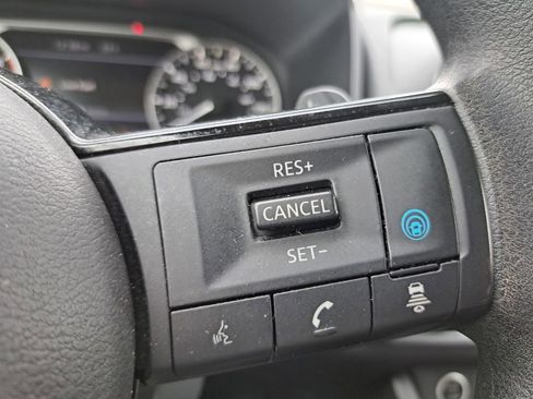 Used 2023 Nissan Rogue SV image 13