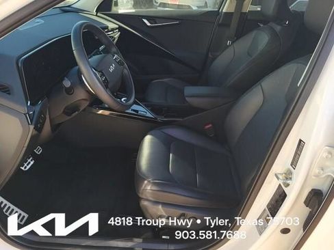 Used 2023 Kia Niro Wave FWD image 7