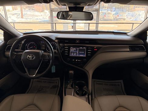 Used 2019 Toyota Camry SE image 23