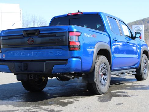 New 2025 Nissan Frontier PRO-4X w/ Pro Convenience Package image 4