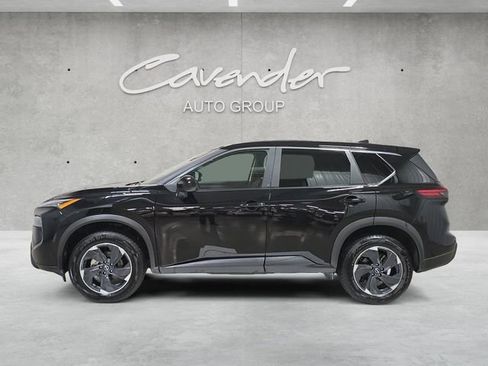 Used 2025 Nissan Rogue SV image 13