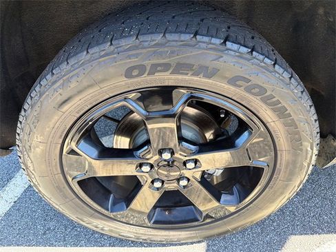 Used 2019 Jeep Grand Cherokee Laredo image 17