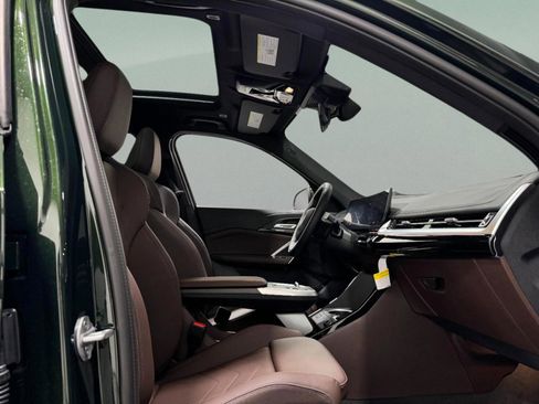 Certified 2025 BMW X1 xDrive28i w/ Technology Package image 19