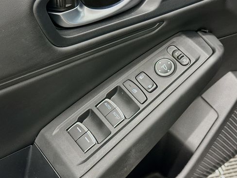 Used 2025 Honda Accord SE image 15