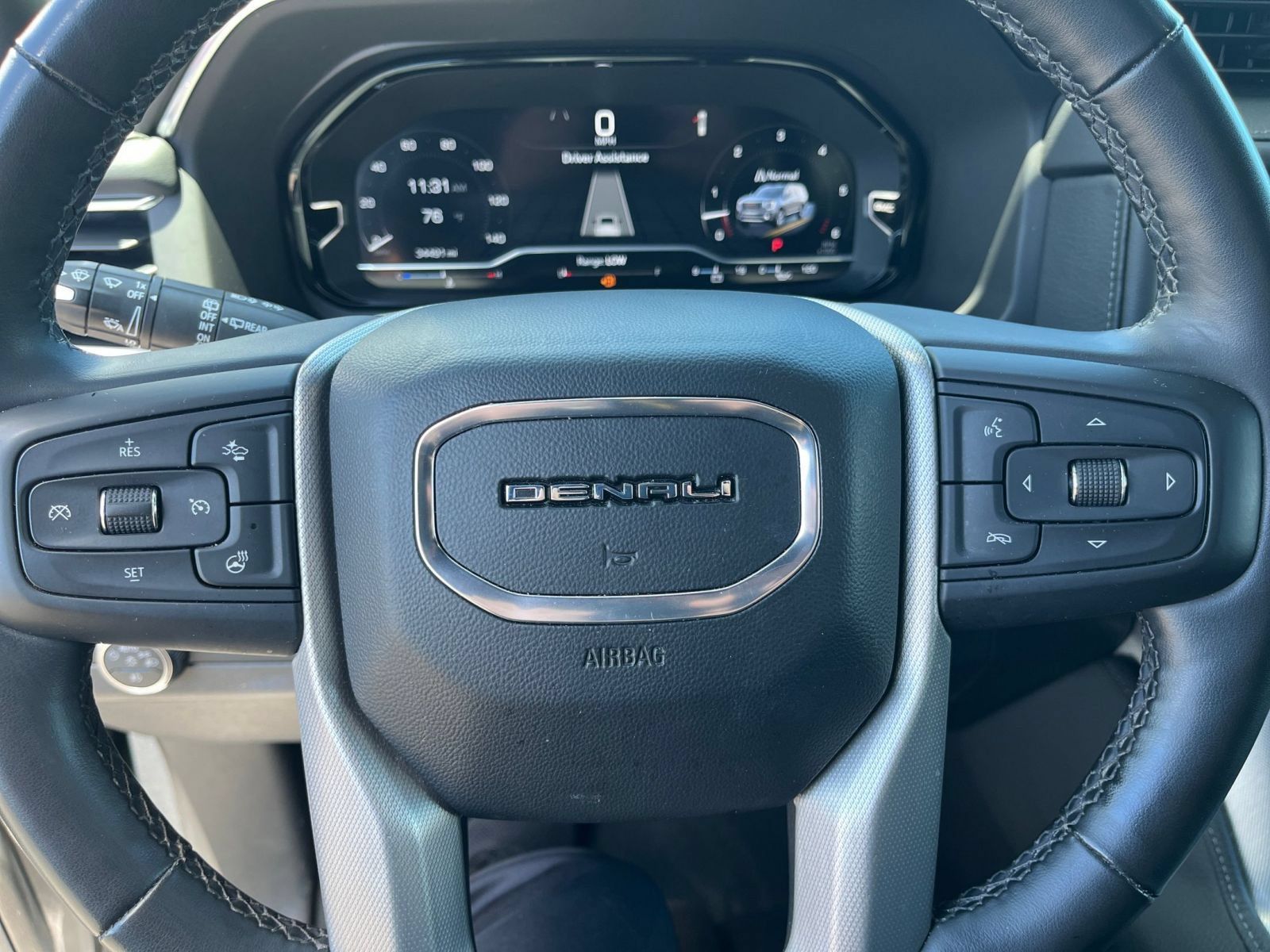 Used 2023 GMC Yukon Denali RWD image 29