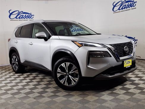 Used 2021 Nissan Rogue SV w/ Premium Package image 1