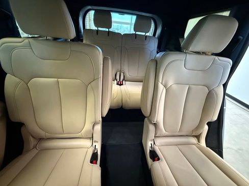 Used 2025 Jeep Grand Cherokee L Limited w/ MOPAR Finishing Package image 17