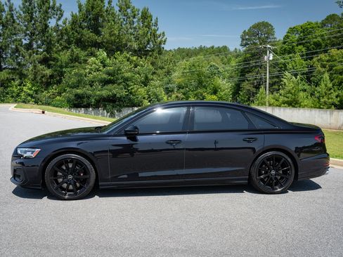 Used 2024 Audi S8 AWD/4WD image 16