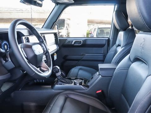 New 2025 Ford Bronco Badlands w/ Sasquatch Package image 16