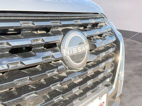 Certified 2025 Nissan Kicks Play S FWD image 30