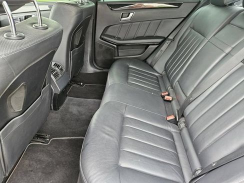 Used 2015 Mercedes-Benz E 400 Sedan image 29
