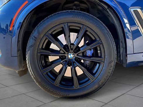 Used 2021 BMW X5 M50i w/ Executive Package image 17