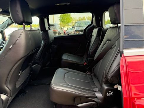New 2026 Chrysler Voyager LX FWD image 23