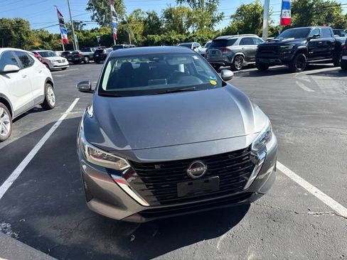 Used 2025 Nissan Sentra SV FWD image 4