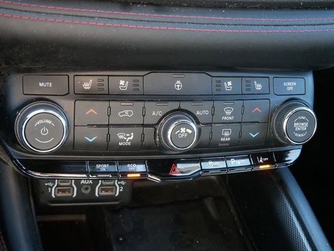 Used 2021 Dodge Durango R/T w/ Technology Group image 23